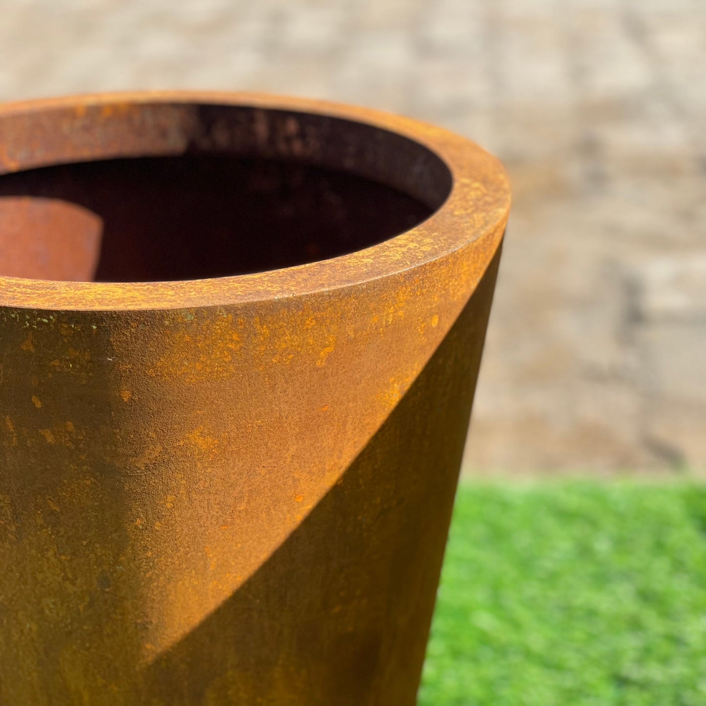 JP Cylinder Tapered Planter