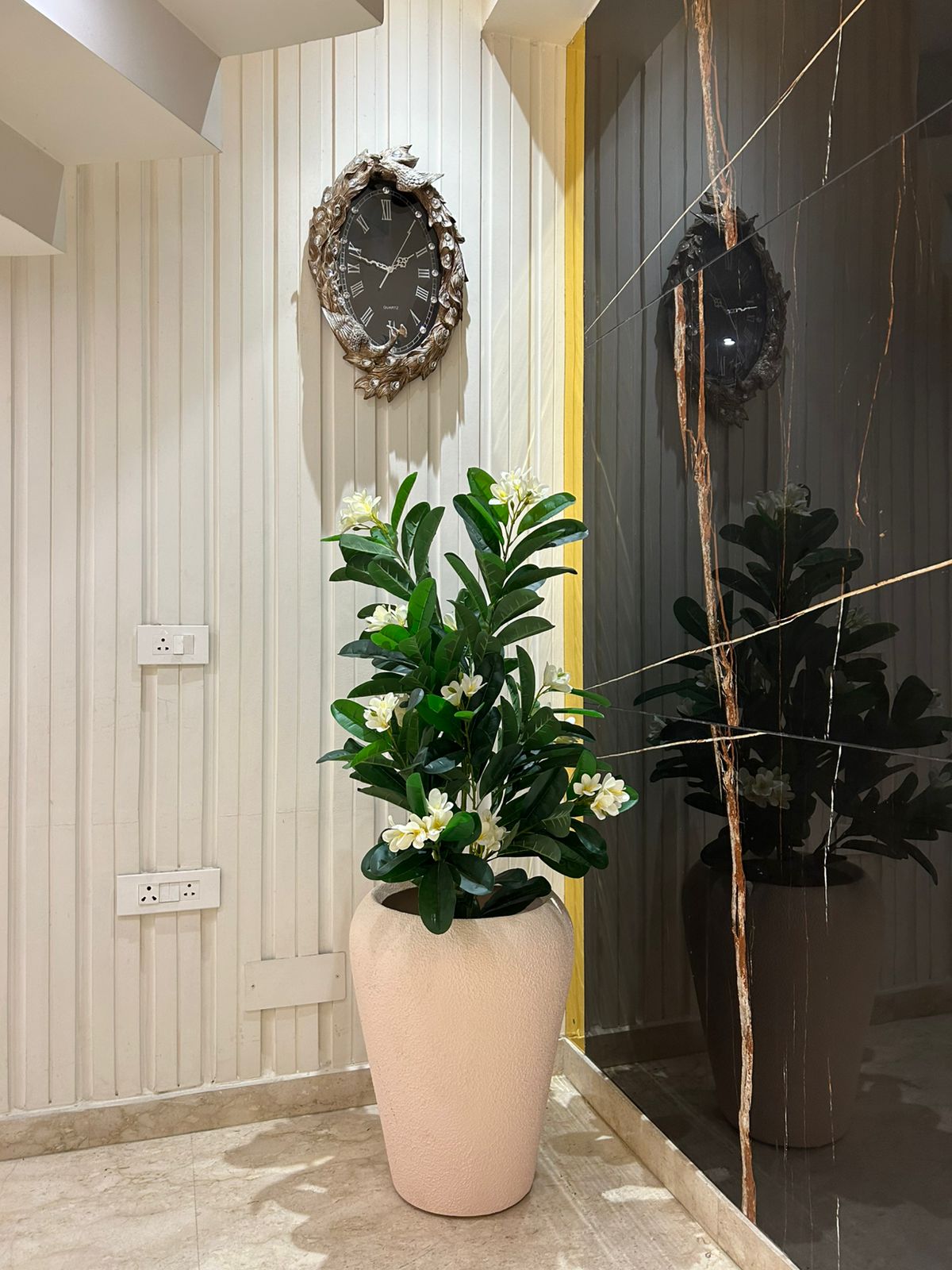 JP Large Apple Planter