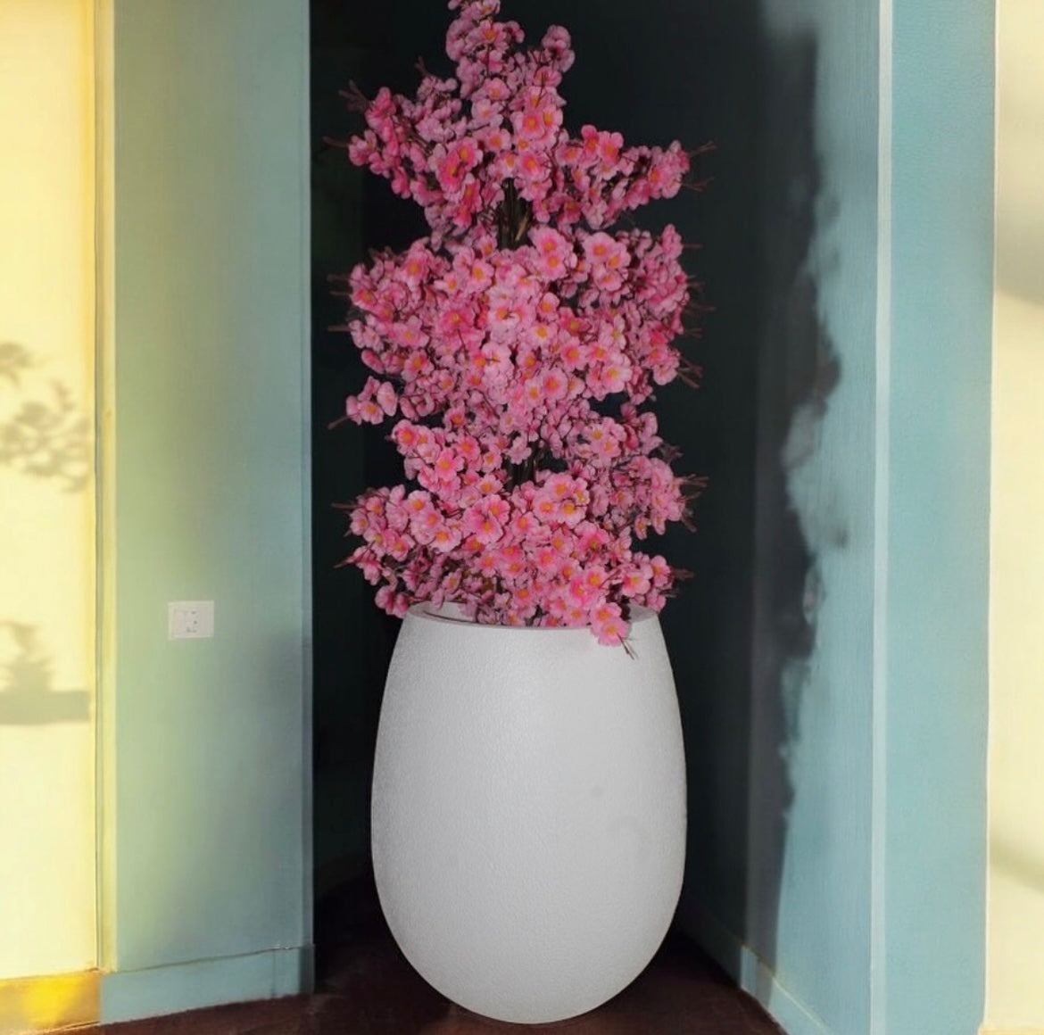 Large Austin Flower Pot